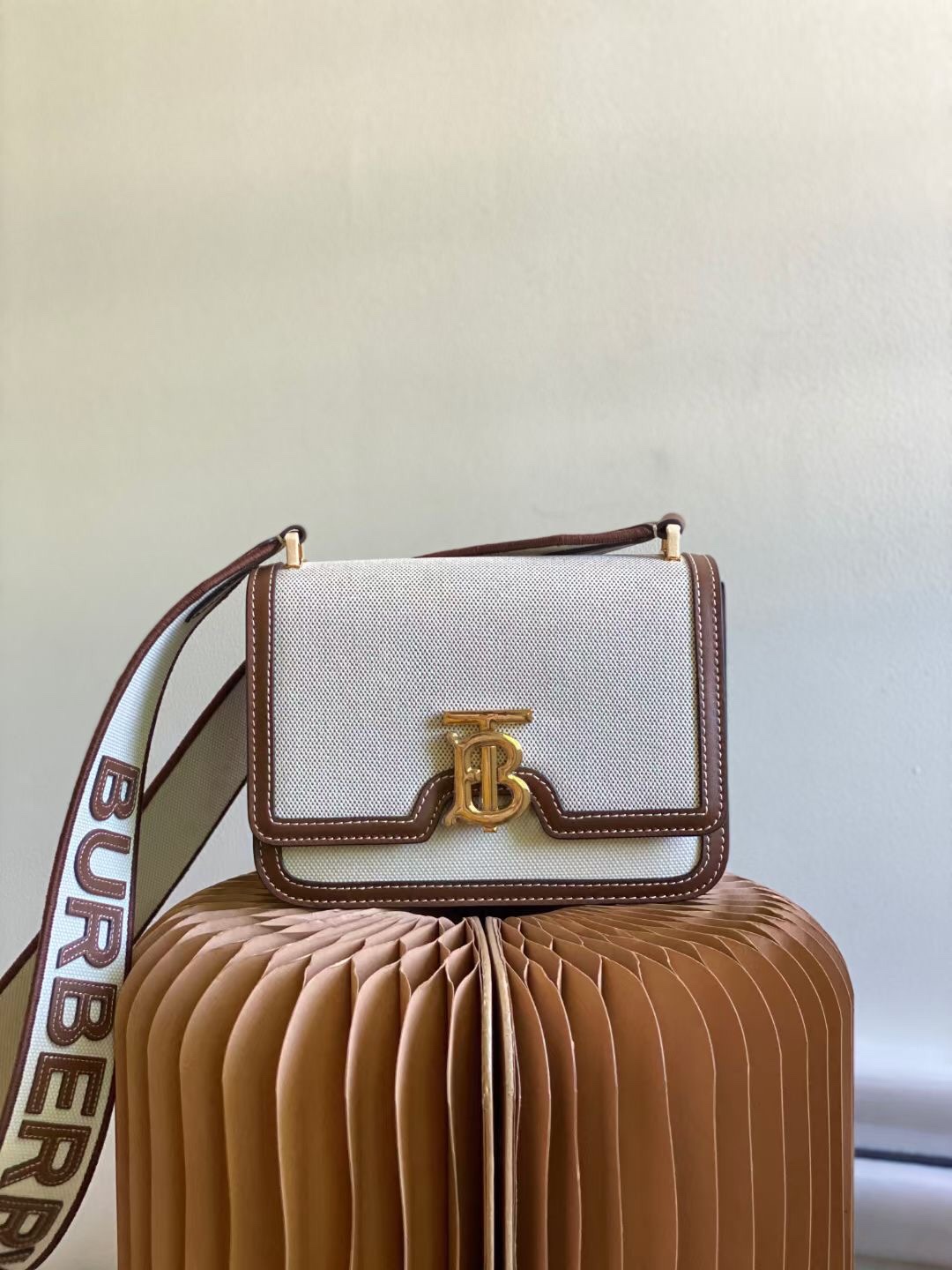 Burberry_Small_Quilted_T